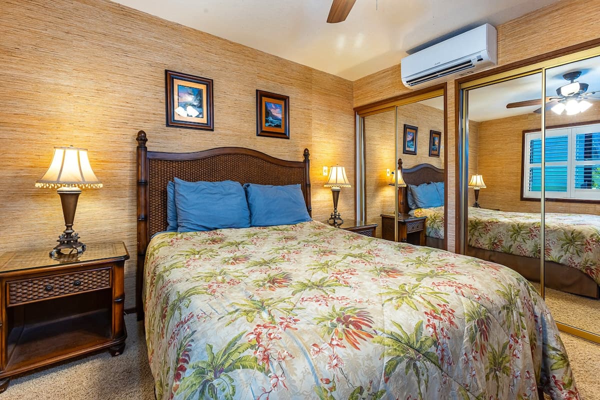 Condo in Kihei · ★4.42 · 2 bedrooms · 3 beds · 1 private bath - Photo 1