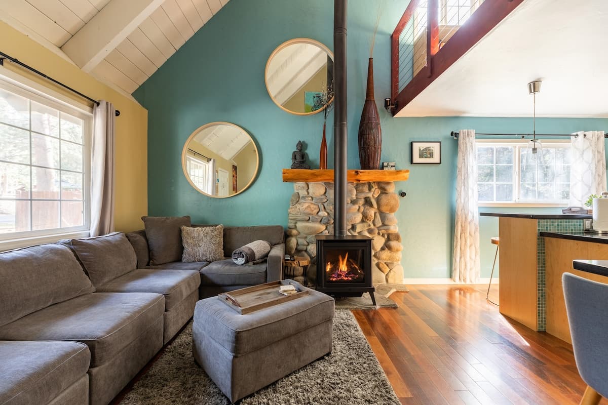 Cozy Tahoe Chalet with Loft & Fireplace - Photo 4