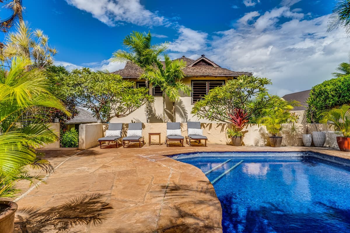 Home in Paia · ★4.64 · 6 bedrooms · 6 beds · 3 baths - Photo 1