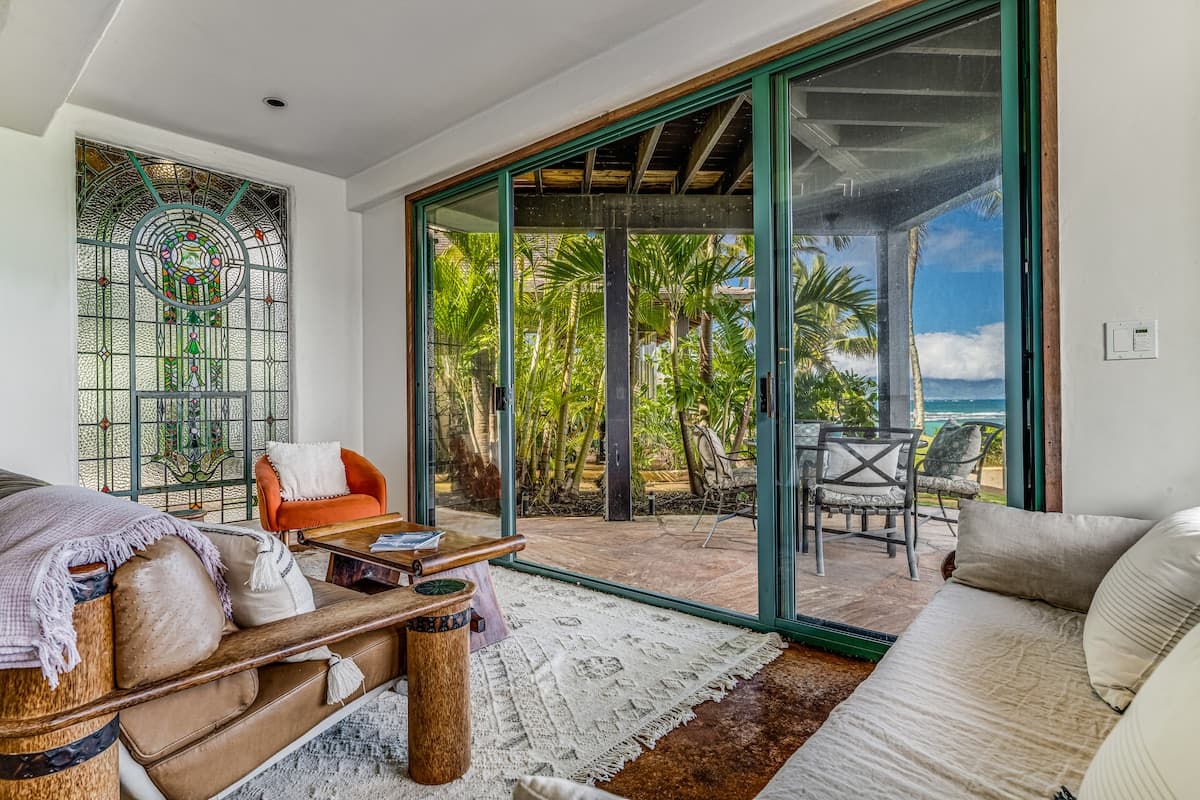 Home in Paia · ★4.64 · 6 bedrooms · 6 beds · 3 baths - Photo 3