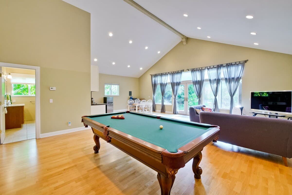 Pool Table Guesthouse Near Wineries & Gardens - Photo 4