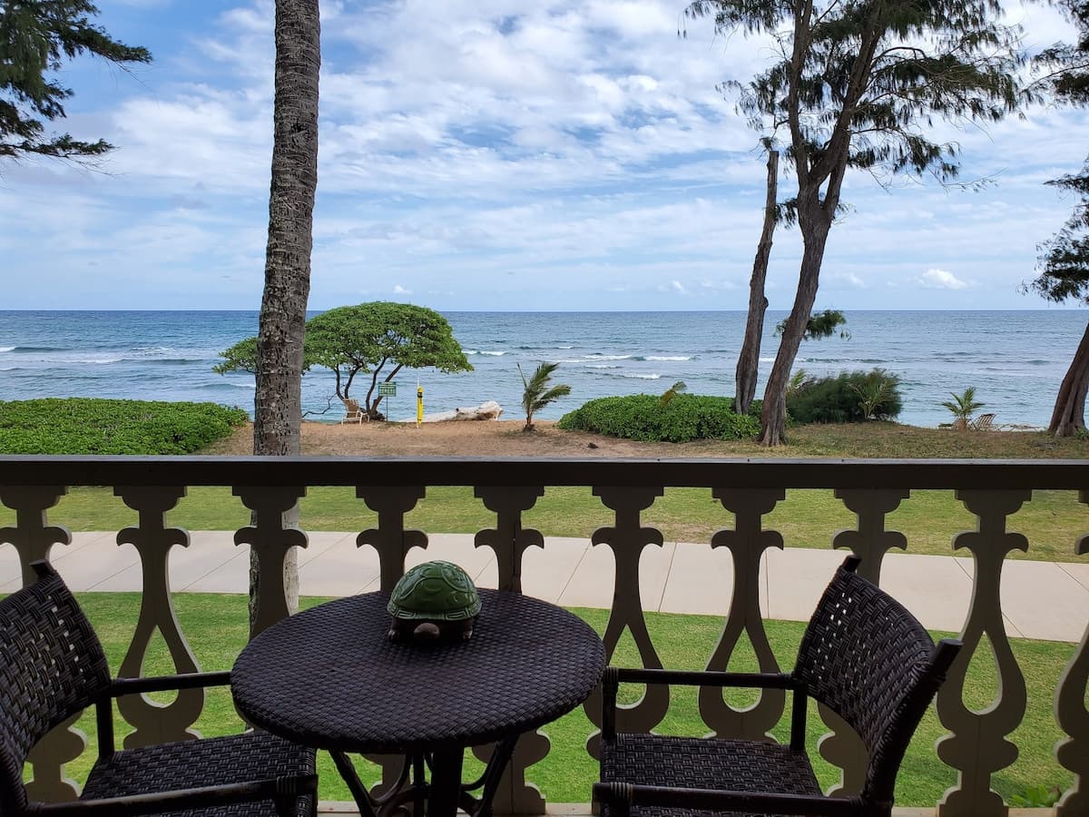 Beachfront & Oceanfront Condotel: AC, Wifi , Pool - Photo 3