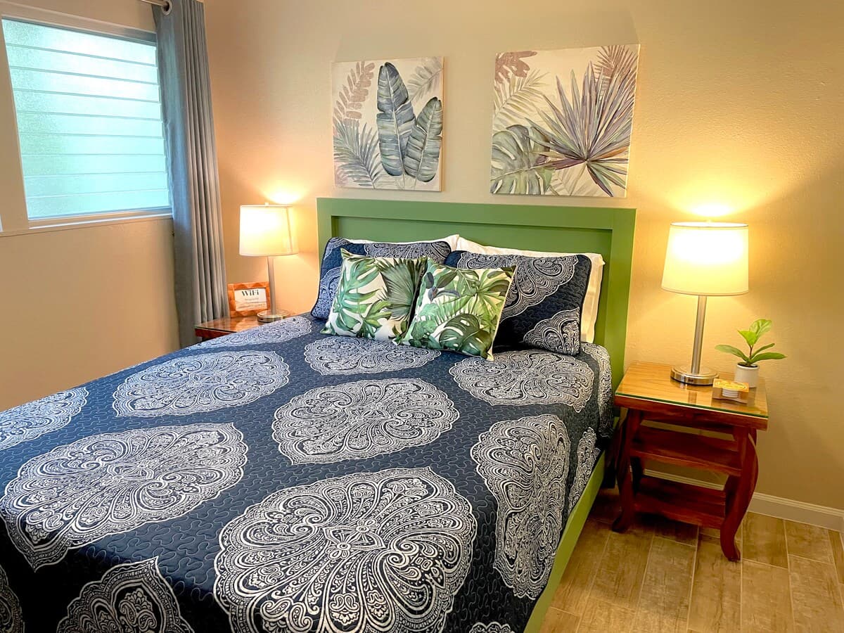 Condo in Kailua-Kona · ★4.97 · 1 bedroom · 2 beds · 1 private bath - Photo 2