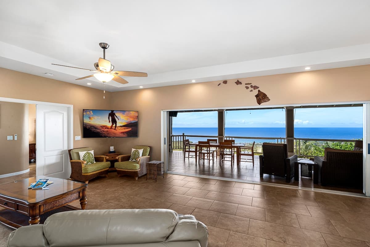 Home in Kailua-Kona · ★4.99 · 3 bedrooms · 3 beds · 2.5 baths - Photo 3