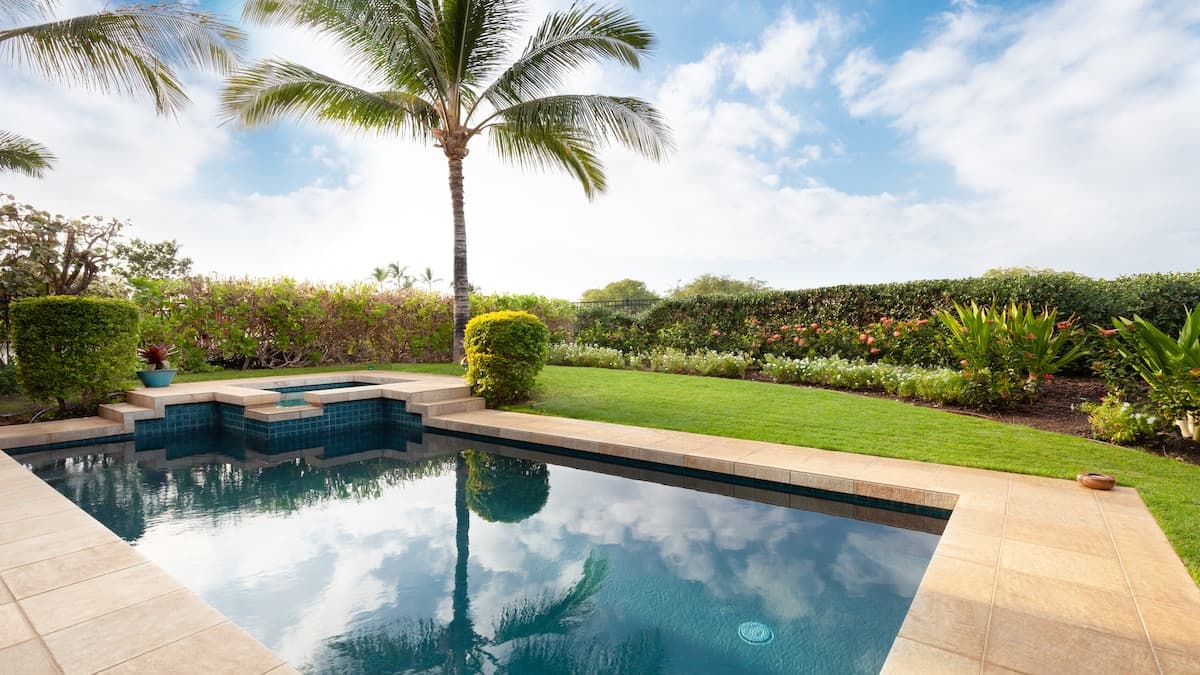 Home in Waimea · ★4.7 · 3 bedrooms · 6 beds · 3 baths - Photo 3