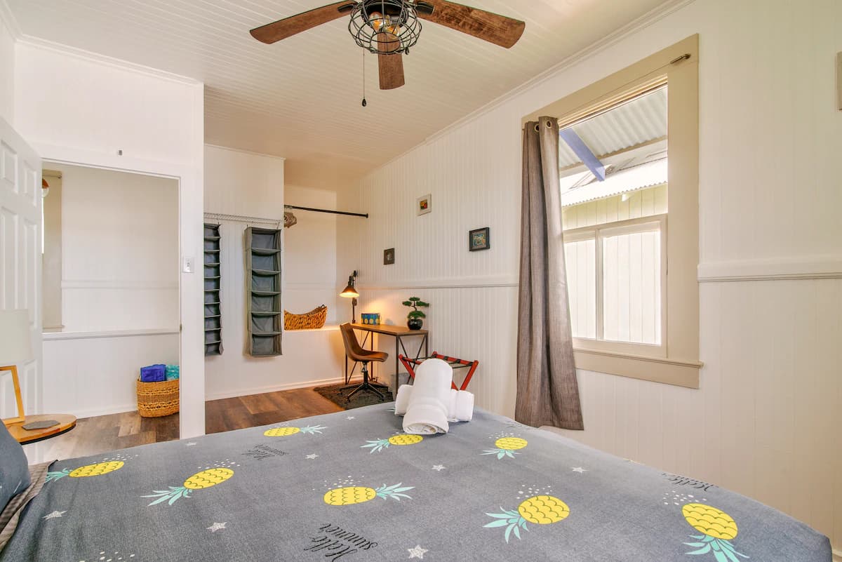 Home in Hilo · ★4.9 · 2 bedrooms · 2 beds · 1.5 private baths - Image 19