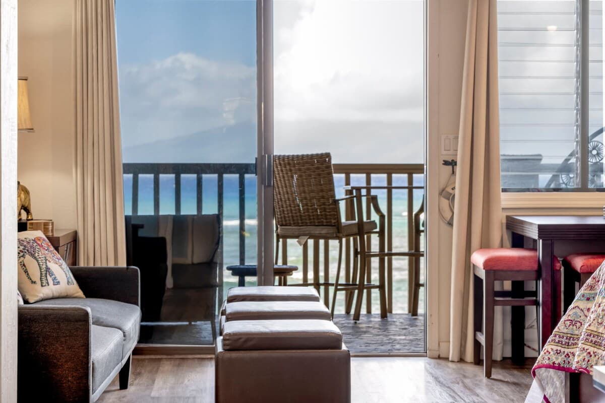 Condo in Lahaina · ★4.99 · Studio · 1 bed · 1 private bath - Photo 2