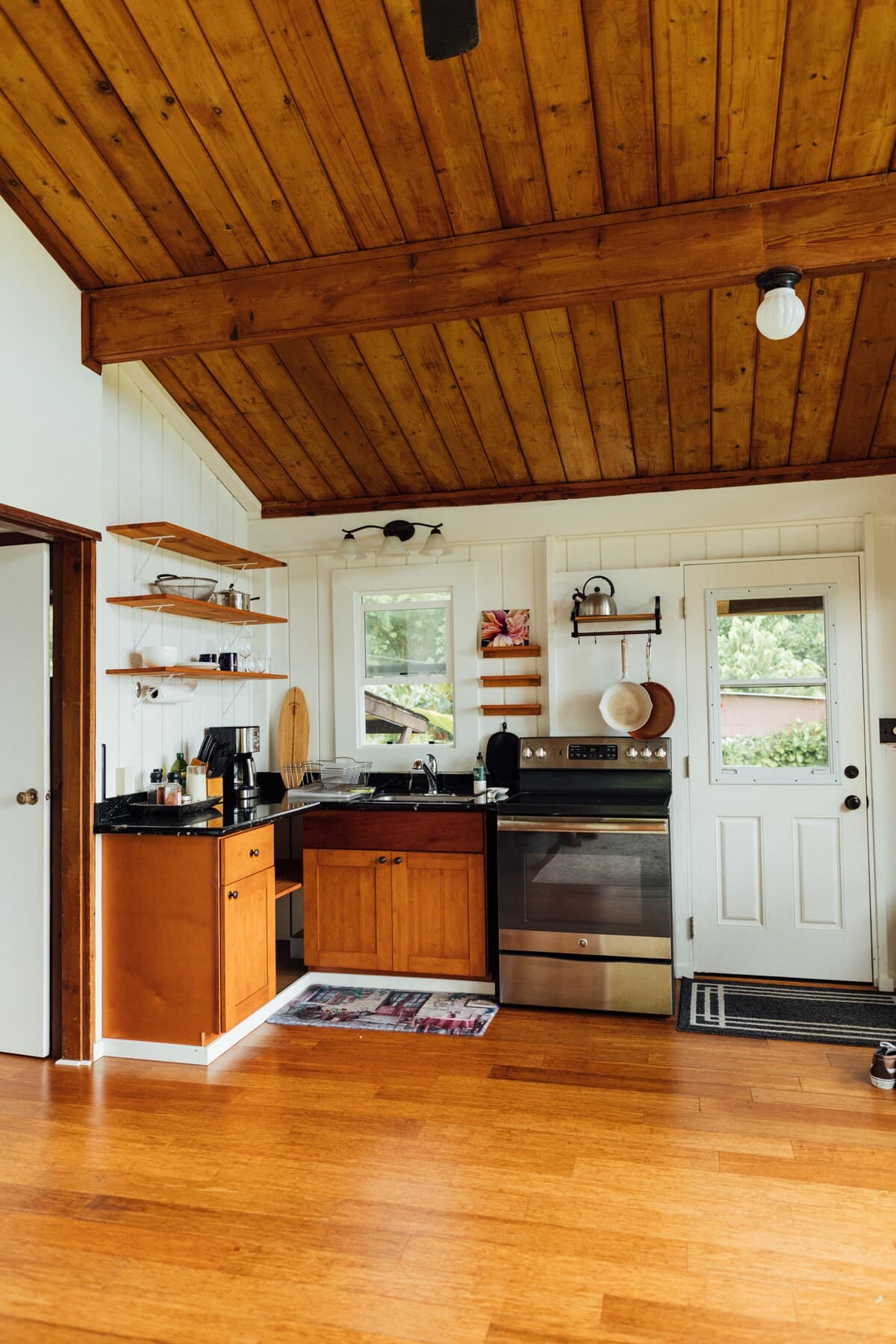 The Farm Cottage -At Olamana Organics - Photo 5