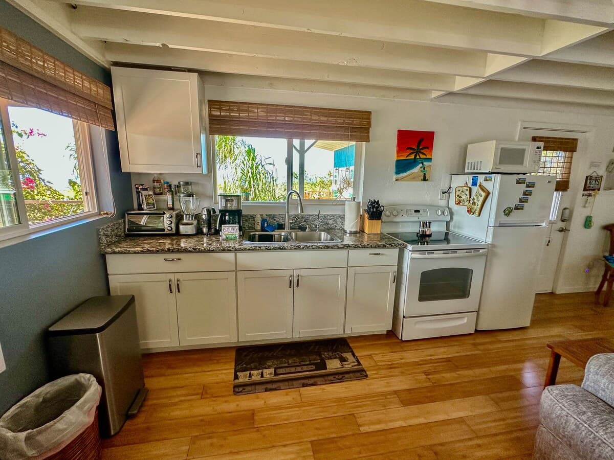 Spectacular Ocean Views • Private Studio• King Bed - Photo 5