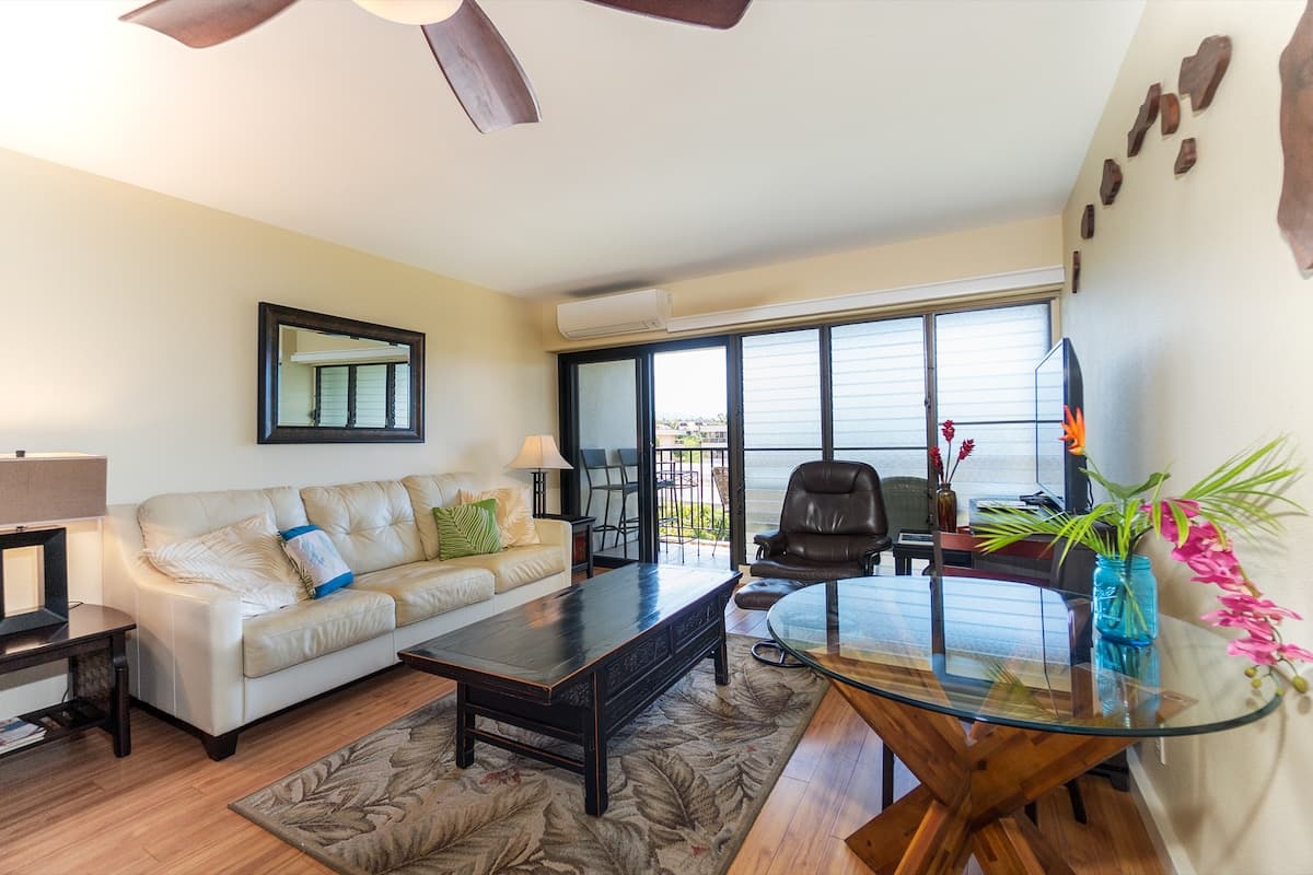 Condo in Kihei · ★4.79 · 1 bedroom · 2 beds · 1 private bath - Photo 2