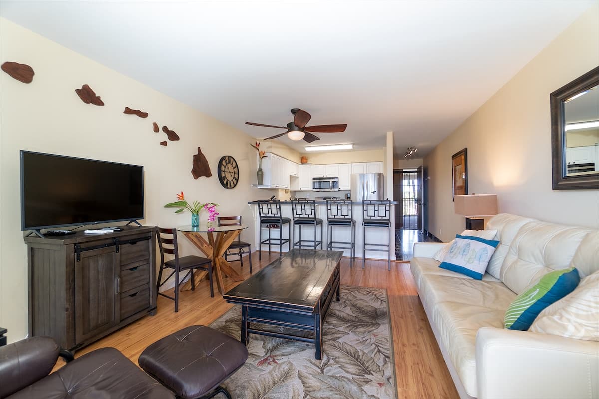 Condo in Kihei · ★4.79 · 1 bedroom · 2 beds · 1 private bath - Photo 5