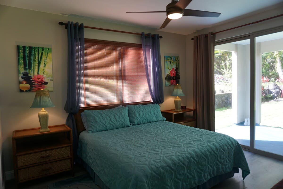Home in Pahoa · ★4.98 · 2 bedrooms · 3 beds · 2 private baths - Photo 5