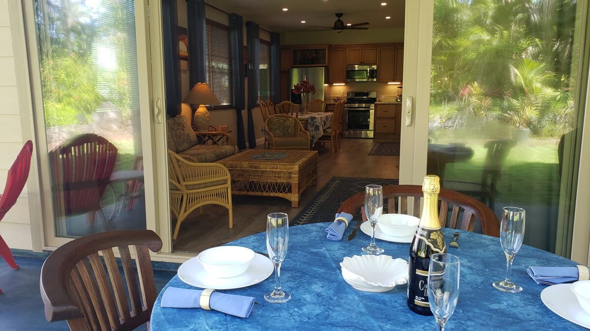 Home in Pahoa · ★4.98 · 2 bedrooms · 3 beds · 2 private baths - Photo 3