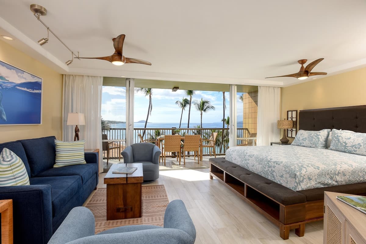 Condo in Kihei · ★4.95 · 2 bedrooms · 5 beds · 2 baths - Photo 3