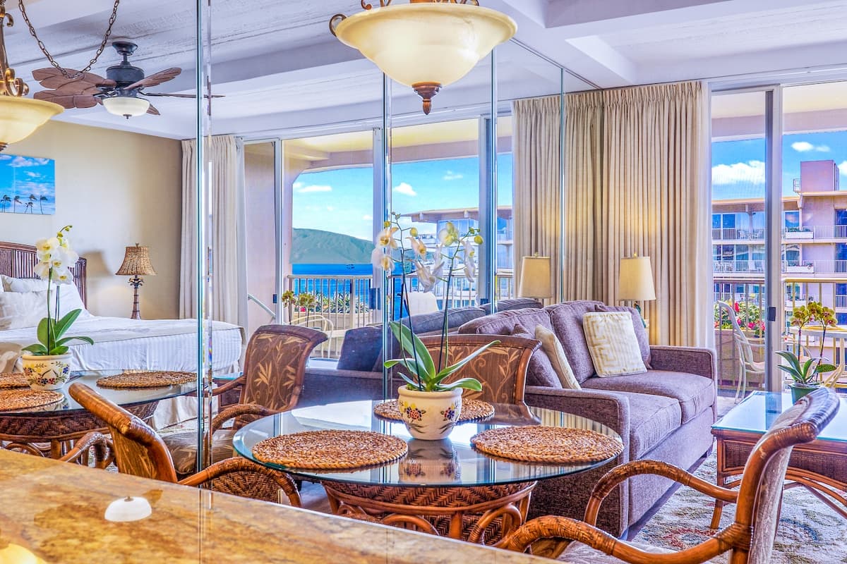 Condo in Lahaina · ★4.98 · 1 bedroom · 1 bed · 1 bath - Photo 4