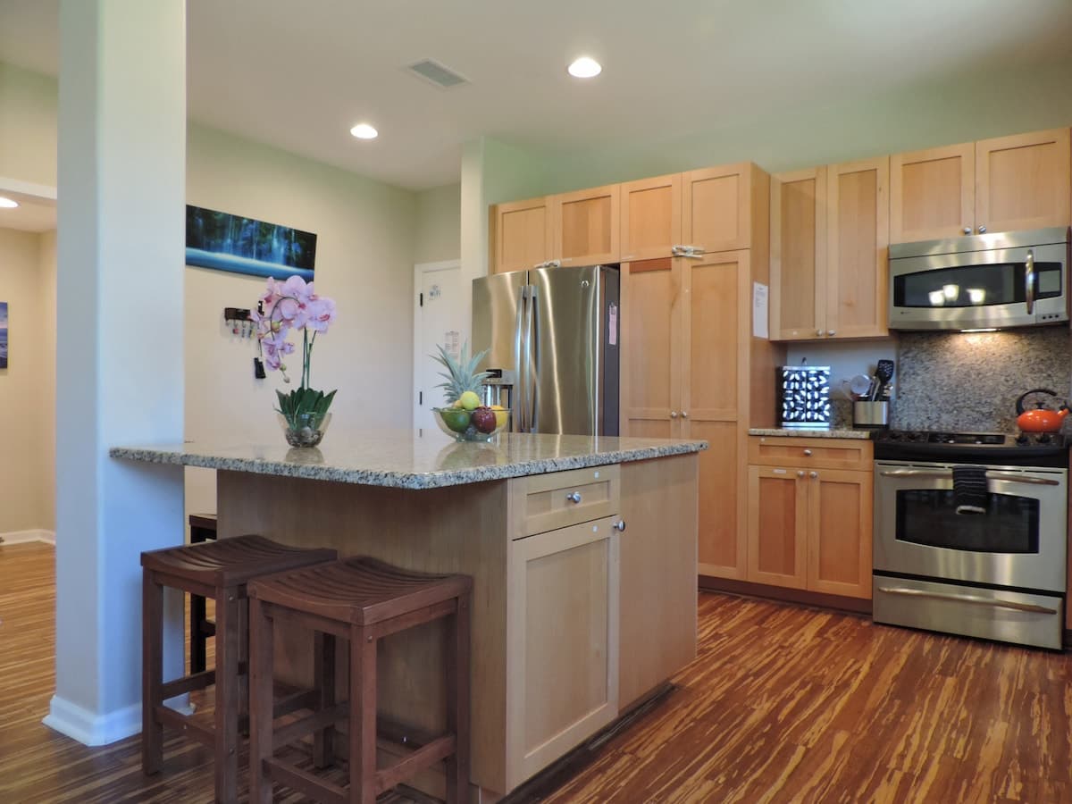 Home in Princeville · ★4.98 · 4 bedrooms · 4 beds · 2.5 baths - Photo 5