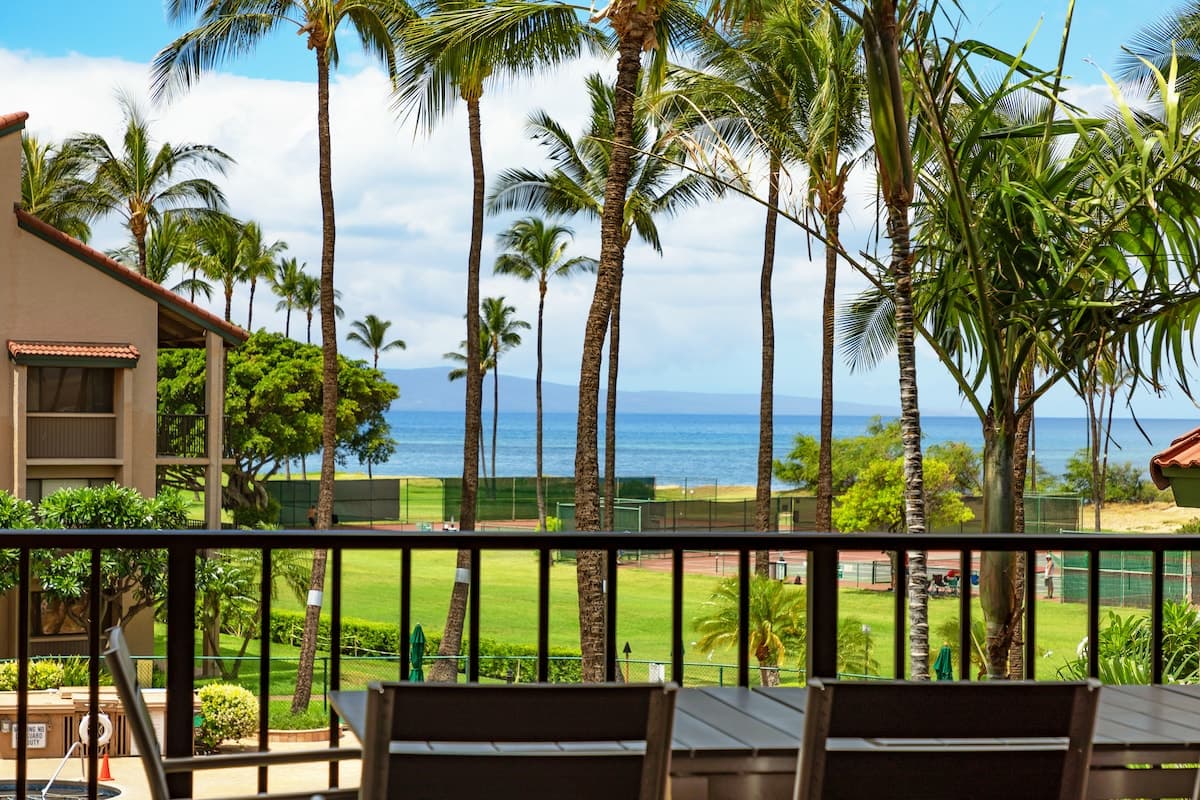 Condo in Kihei · ★4.89 · 3 bedrooms · 5 beds · 3 private baths - Photo 3