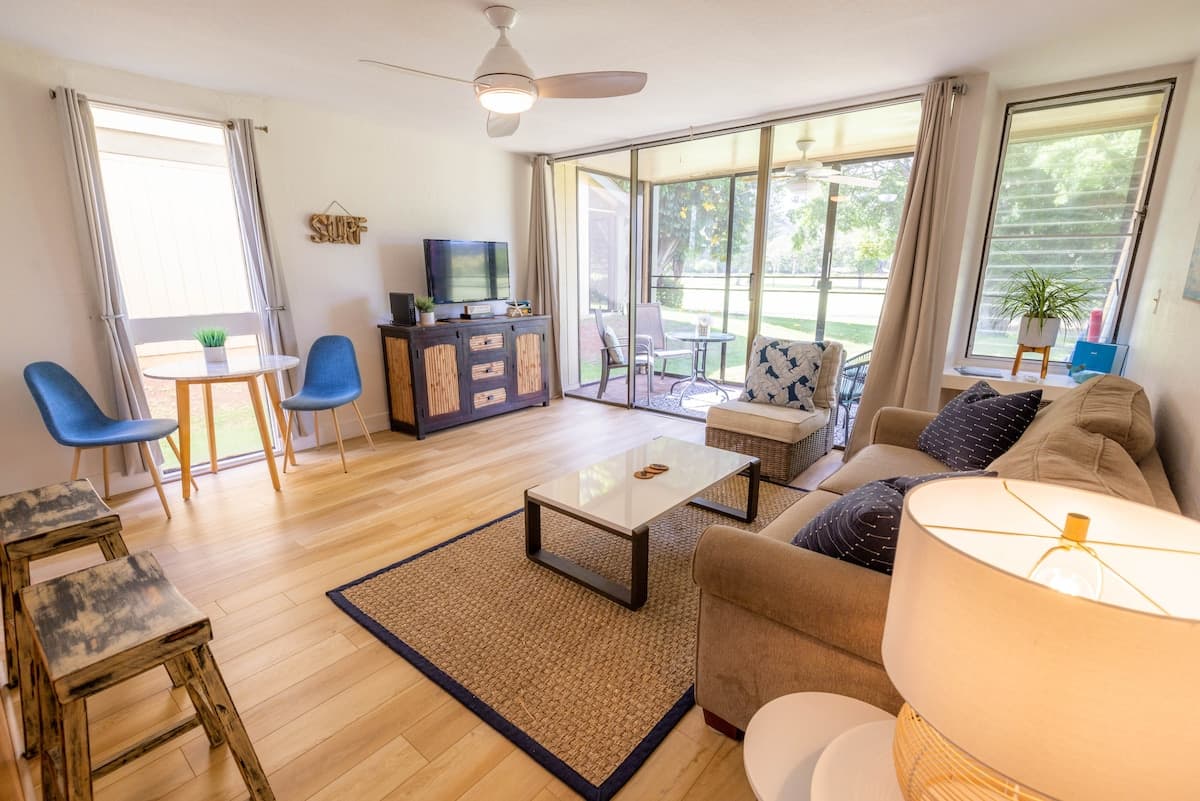 Condo in Kahuku · ★4.86 · 1 bedroom · 2 beds · 2 private baths - Photo 2