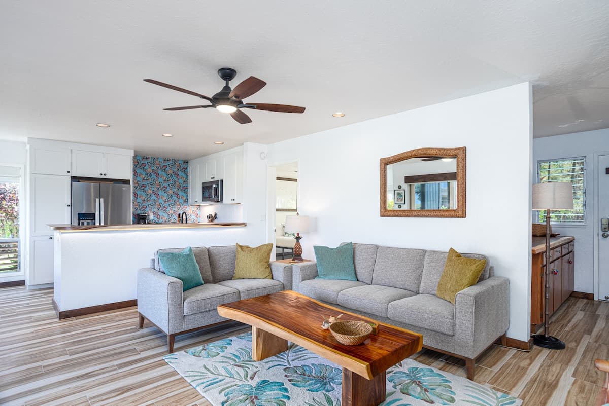 Ocean view 1 Bdrm Condo - Steps to Private Beach - Photo 2