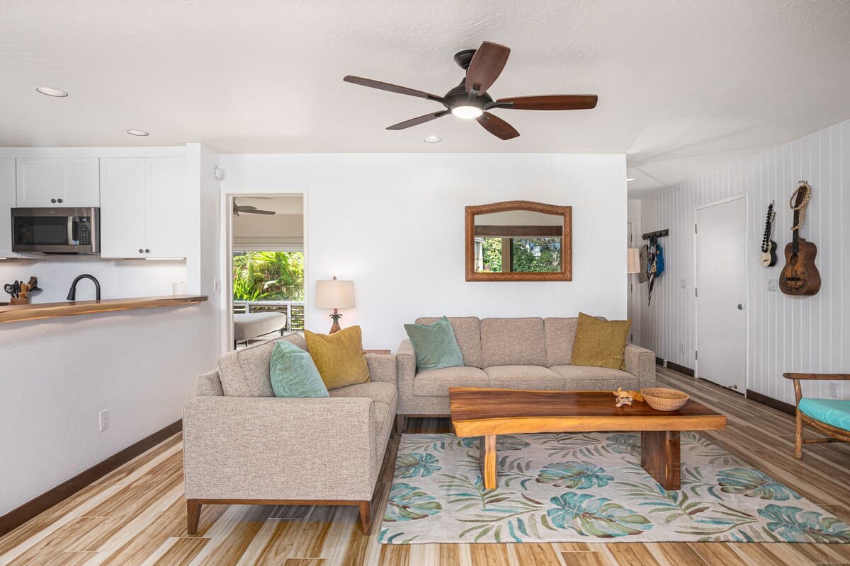 Ocean view 1 Bdrm Condo - Steps to Private Beach - Photo 3