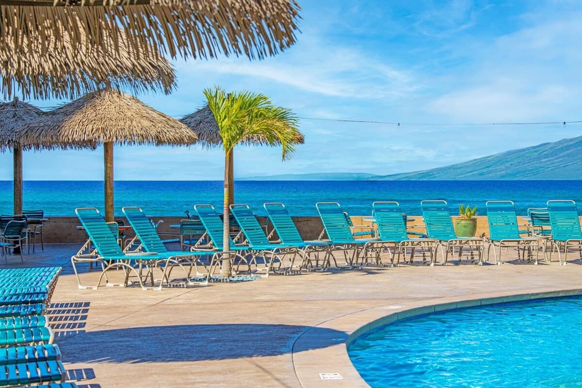 Condo in Lahaina · ★4.92 · Studio · 1 bath - Photo 5