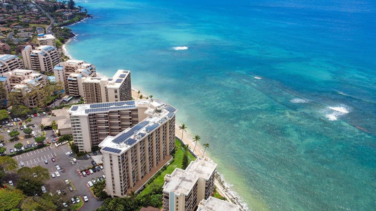 Condo in Lahaina · ★4.92 · Studio · 1 bath - Photo 4