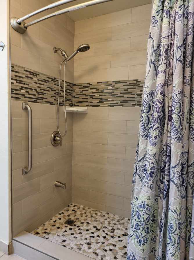 Condo in Kapaa · ★4.71 · 2 bedrooms · 3 beds · 2 private baths - Photo 2