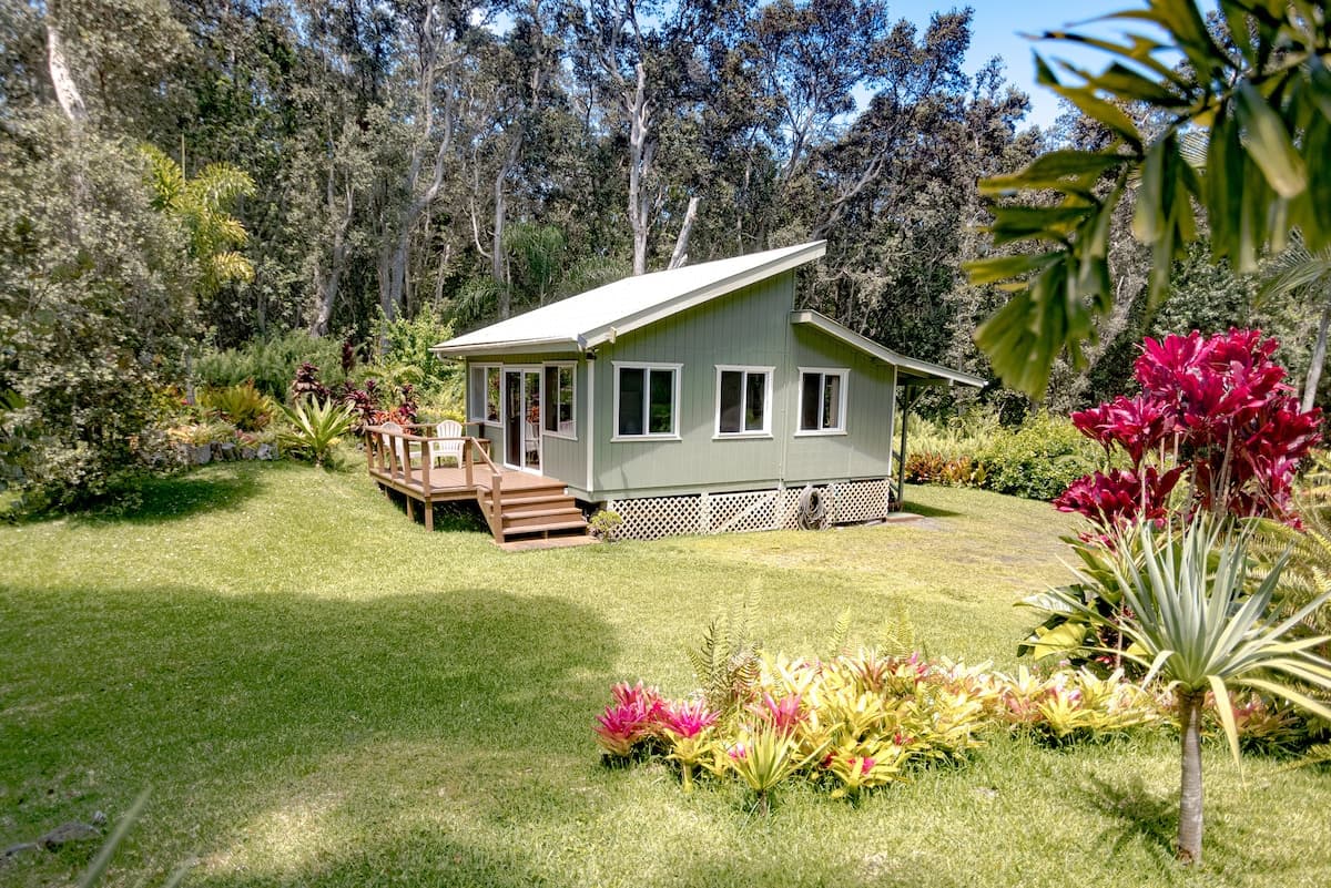 Cabin in Naalehu · ★4.92 · 1 bedroom · 1 bed · 1 private bath - Photo 2