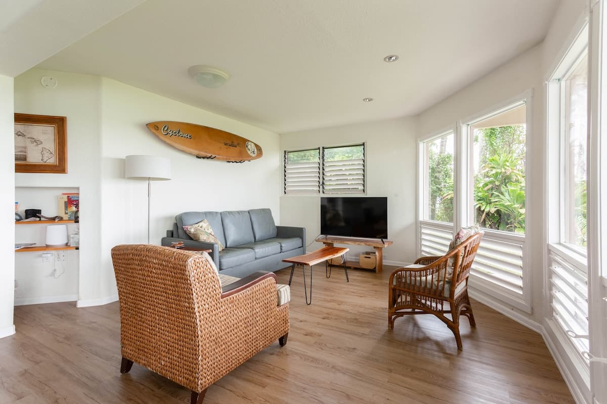 Oceanfront w/pool;surf beach! (Hale Kahoa Annex) - Photo 4