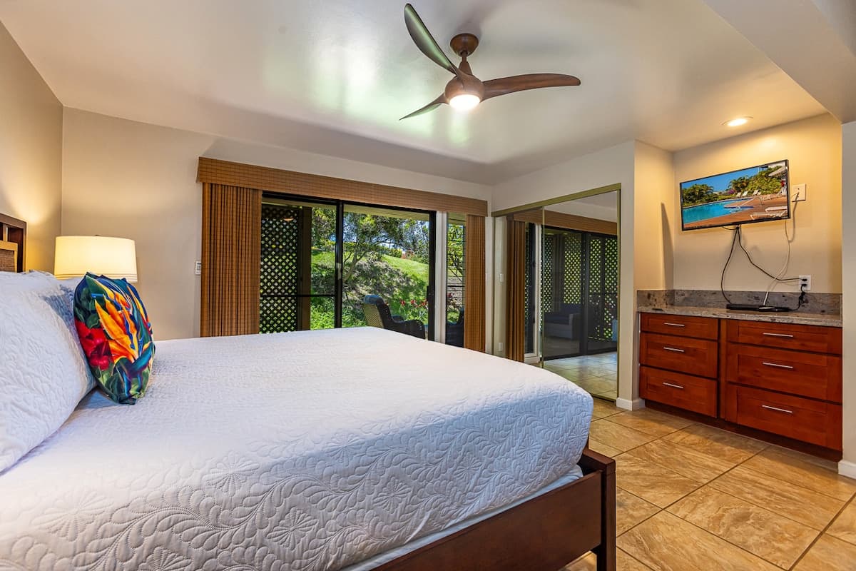 Condo in Wailea · ★4.94 · 2 bedrooms · 4 beds · 3 private baths - Photo 5