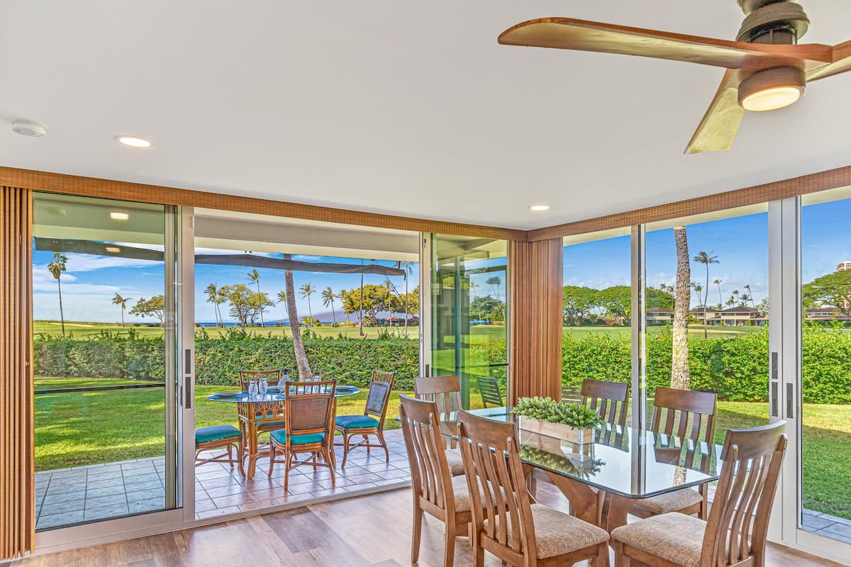 Condo in Lahaina · ★4.95 · 2 bedrooms · 4 beds · 2 private baths - Photo 3