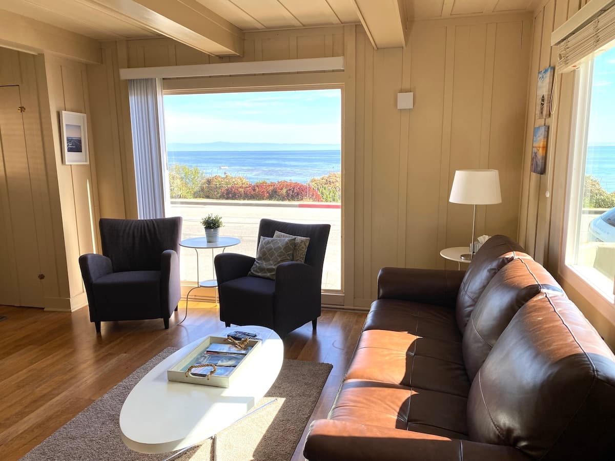 Oceanfront Home with 180 Pacific Views & 2 Decks - Photo 2