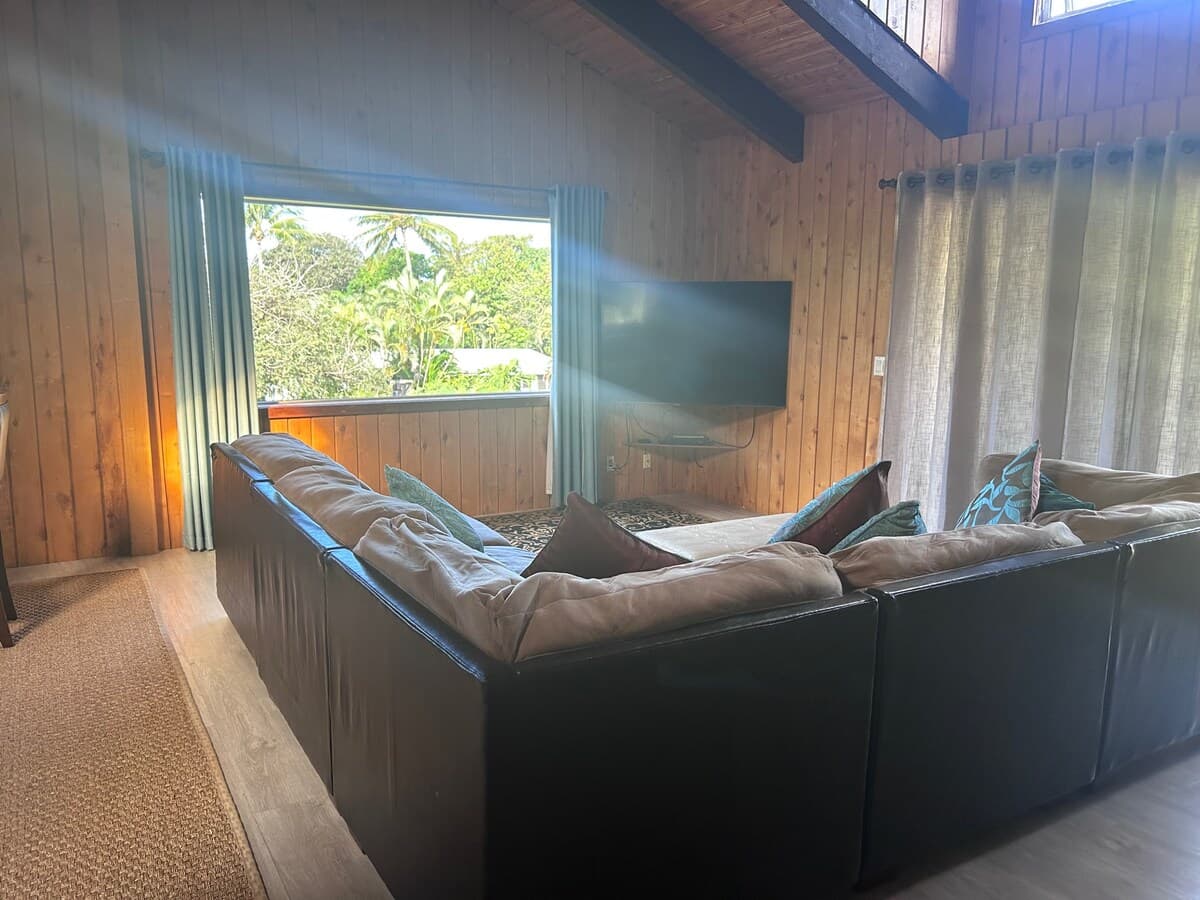 Home in Haleiwa · ★4.67 · 4 bedrooms · 5 beds · 2 private baths - Photo 2