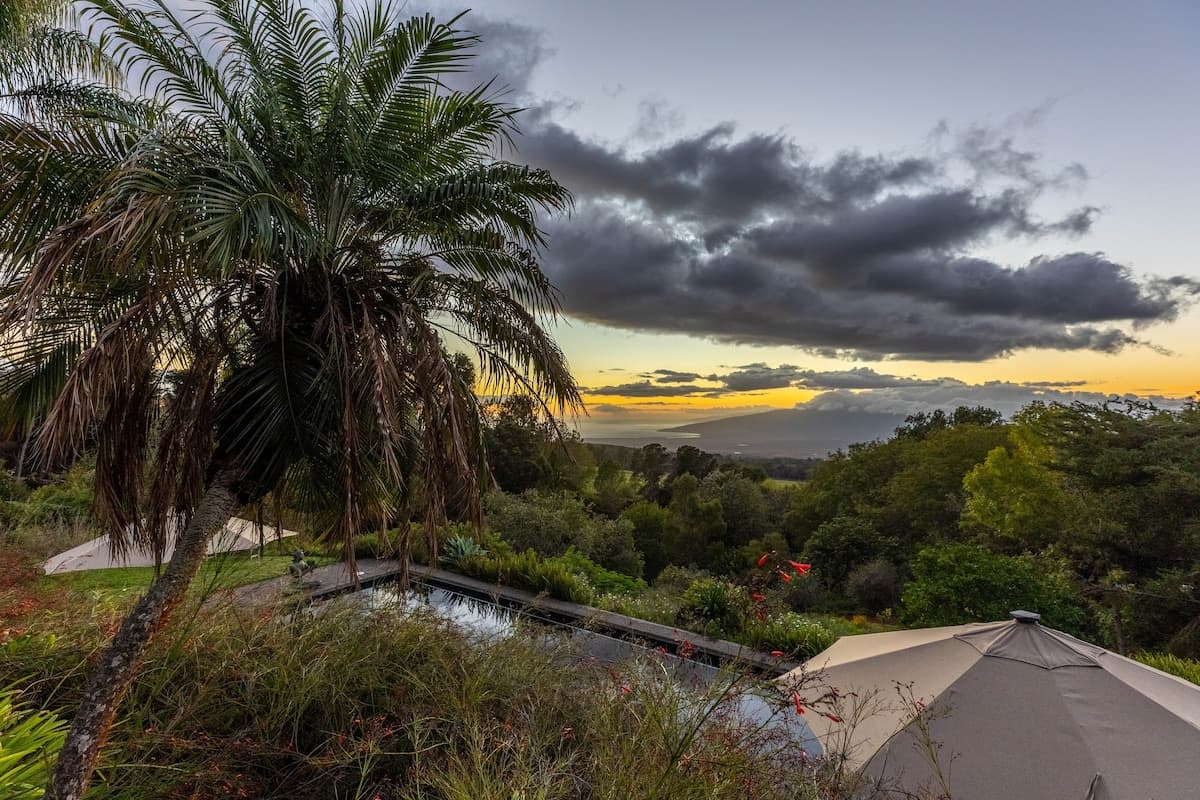 Home in Makawao · ★4.94 · 3 bedrooms · 3 beds · 2 baths - Photo 1
