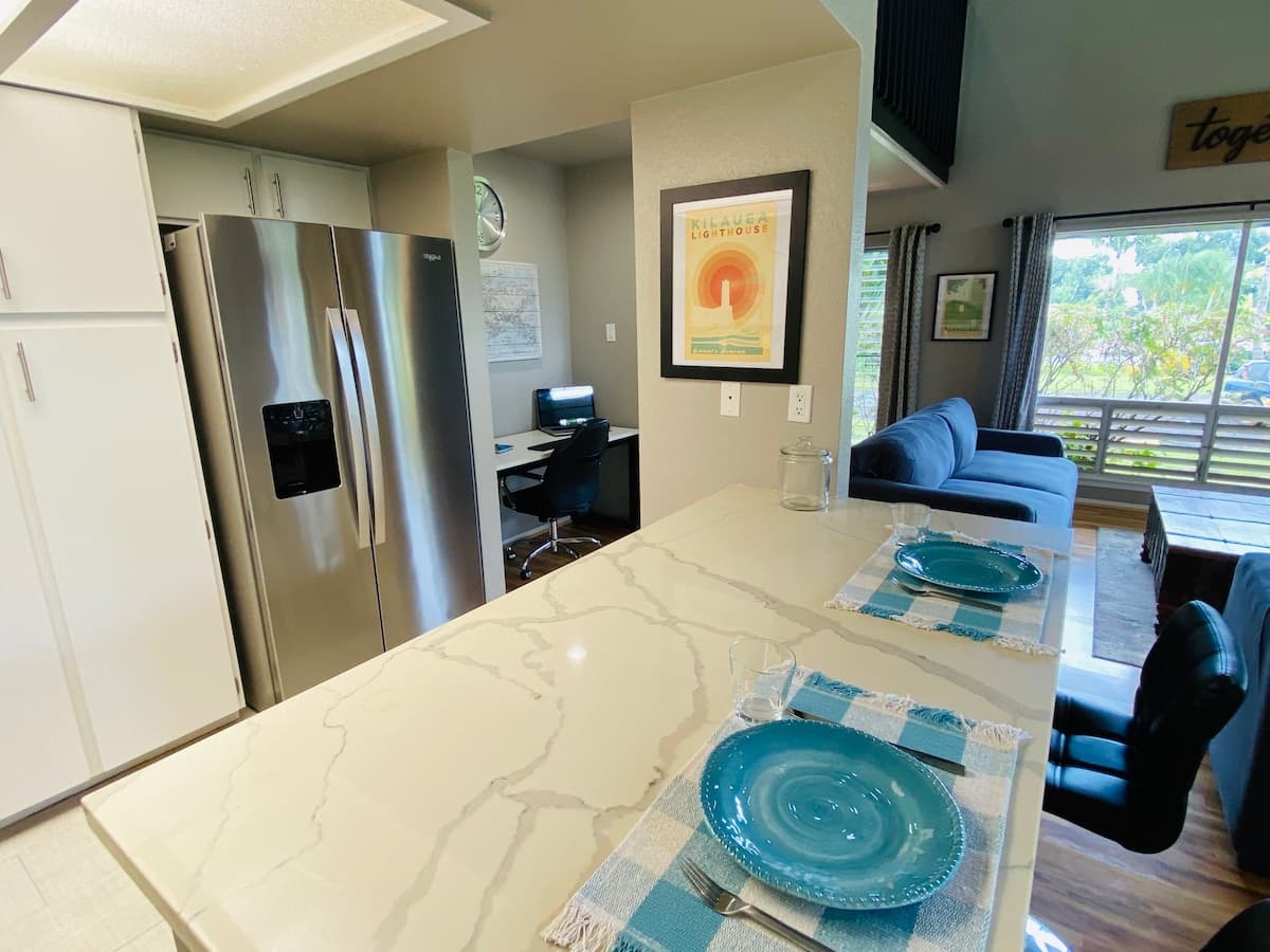 Townhouse in Princeville · ★4.96 · 2 bedrooms · 3 beds · 2 shared baths - Photo 3