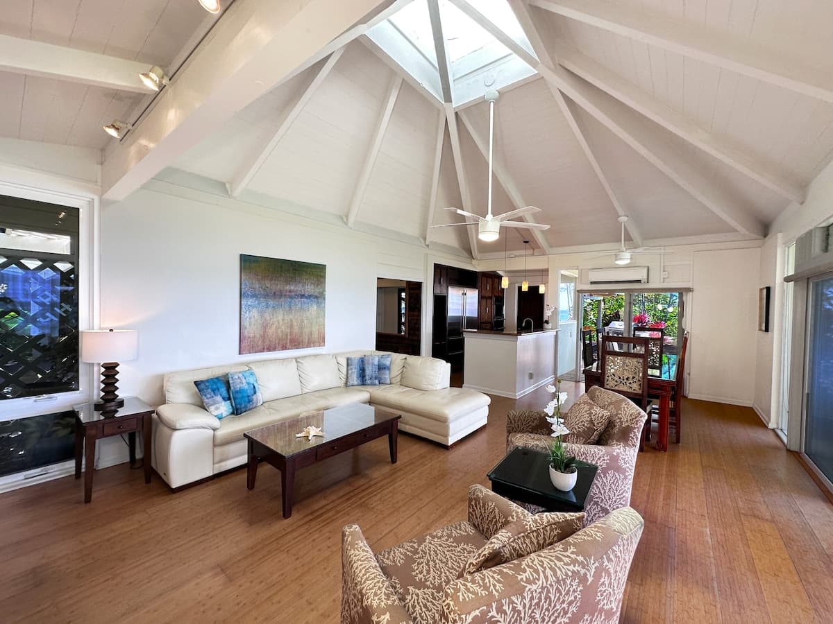 Home in Kihei · ★4.9 · 4 bedrooms · 5 beds · 2 baths - Photo 3