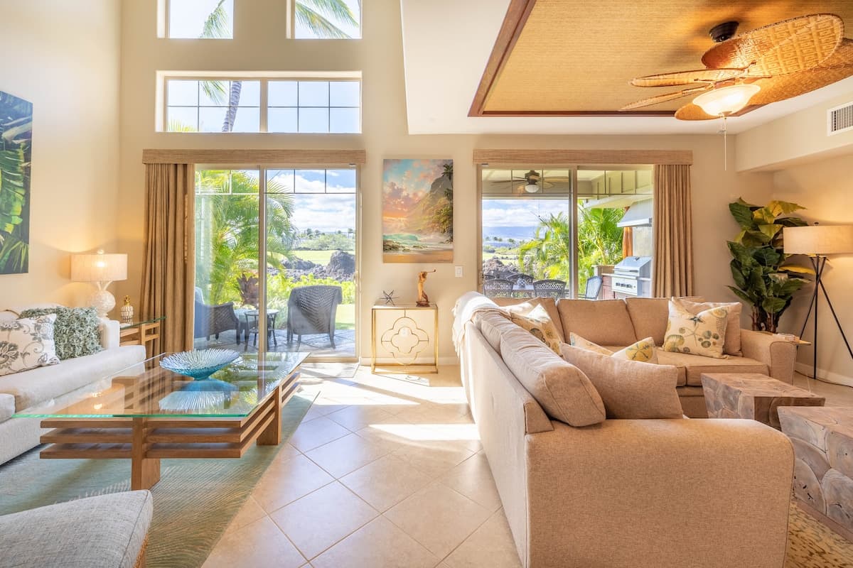 Townhouse in Waimea · ★5.0 · 3 bedrooms · 3 beds · 3 baths - Photo 1