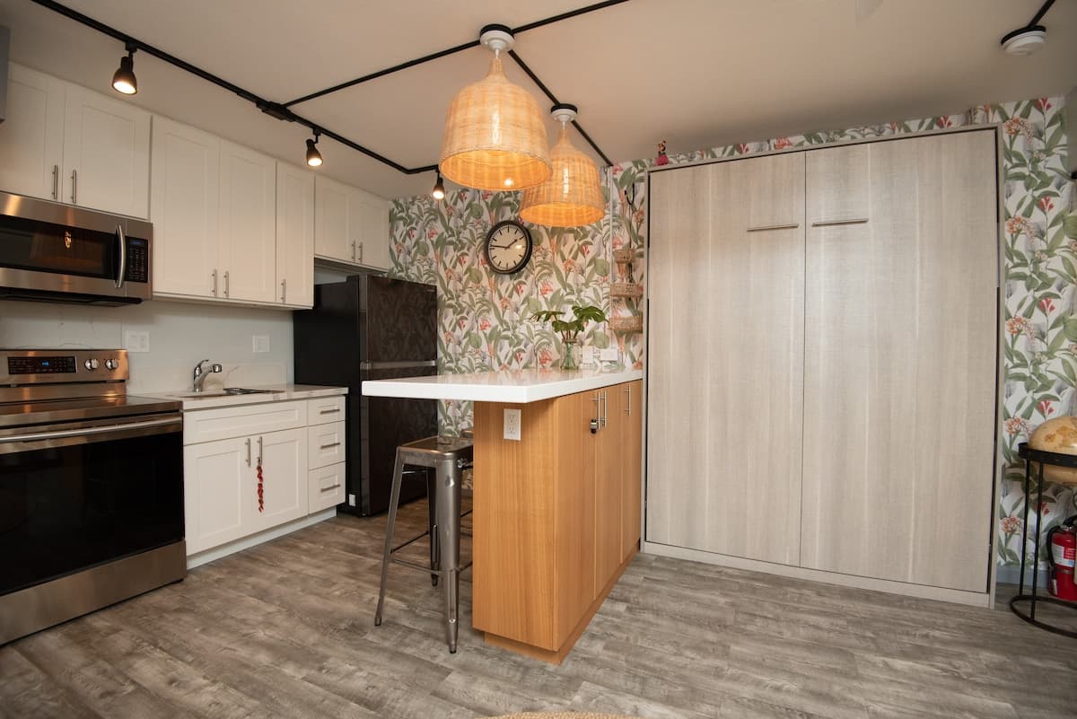 Condo in Honolulu · ★4.91 · 1 bedroom · 2 beds · 1 private bath - Photo 4