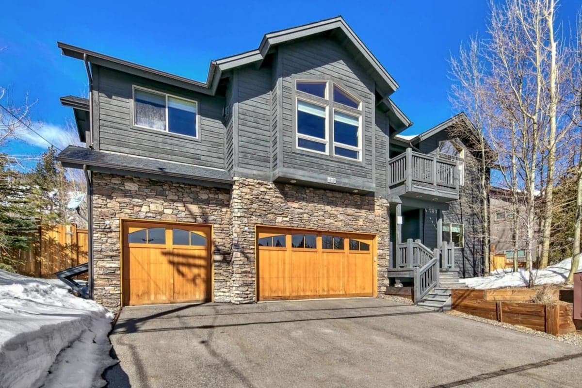 Mountain View Hot Tub, Pet-Friendly, Fenced Yard - Photo 5