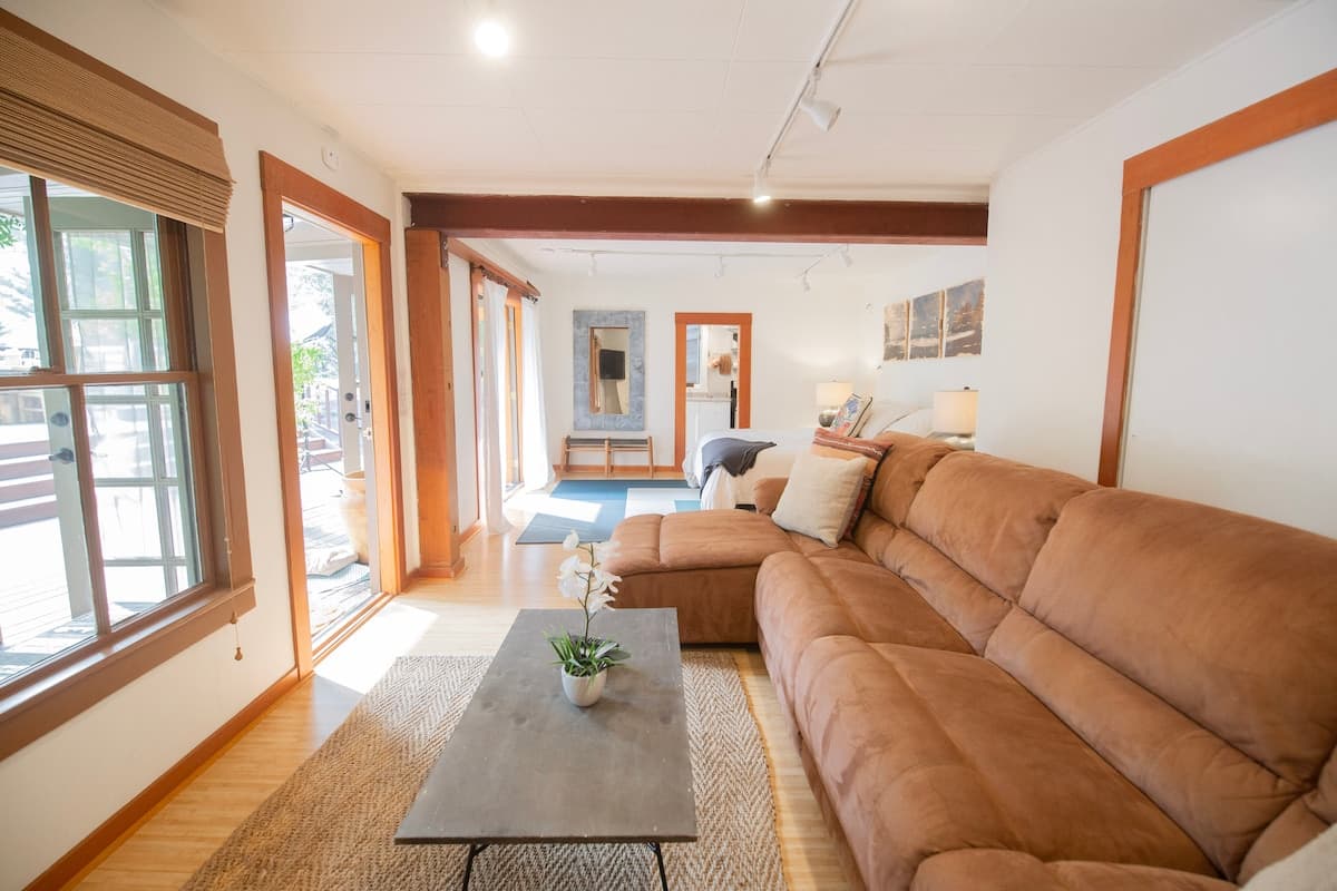 Vintage Ohana Studio • Mill Valley • steps to town - Photo 4
