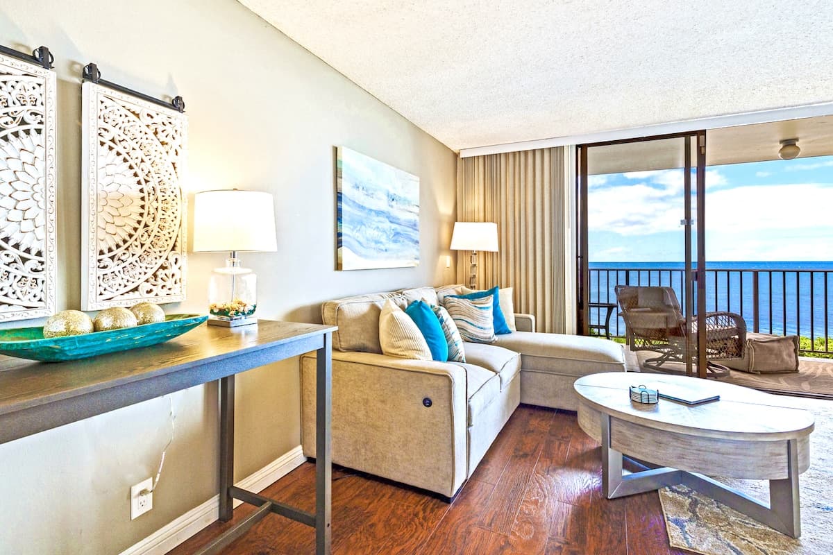 Condo in Kihei · ★4.87 · 1 bedroom · 1 bed · 2 baths - Photo 2