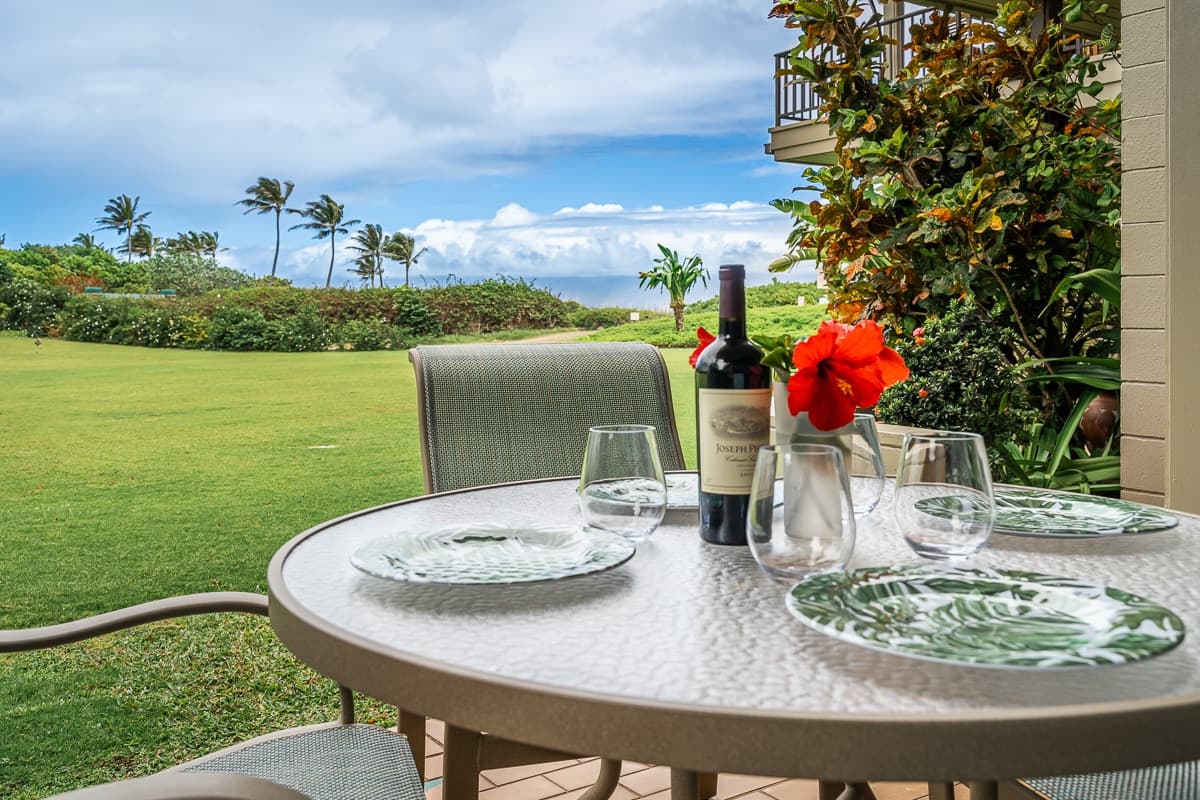 Best Location in Kapalua, walk to beach, spacious - Photo 1