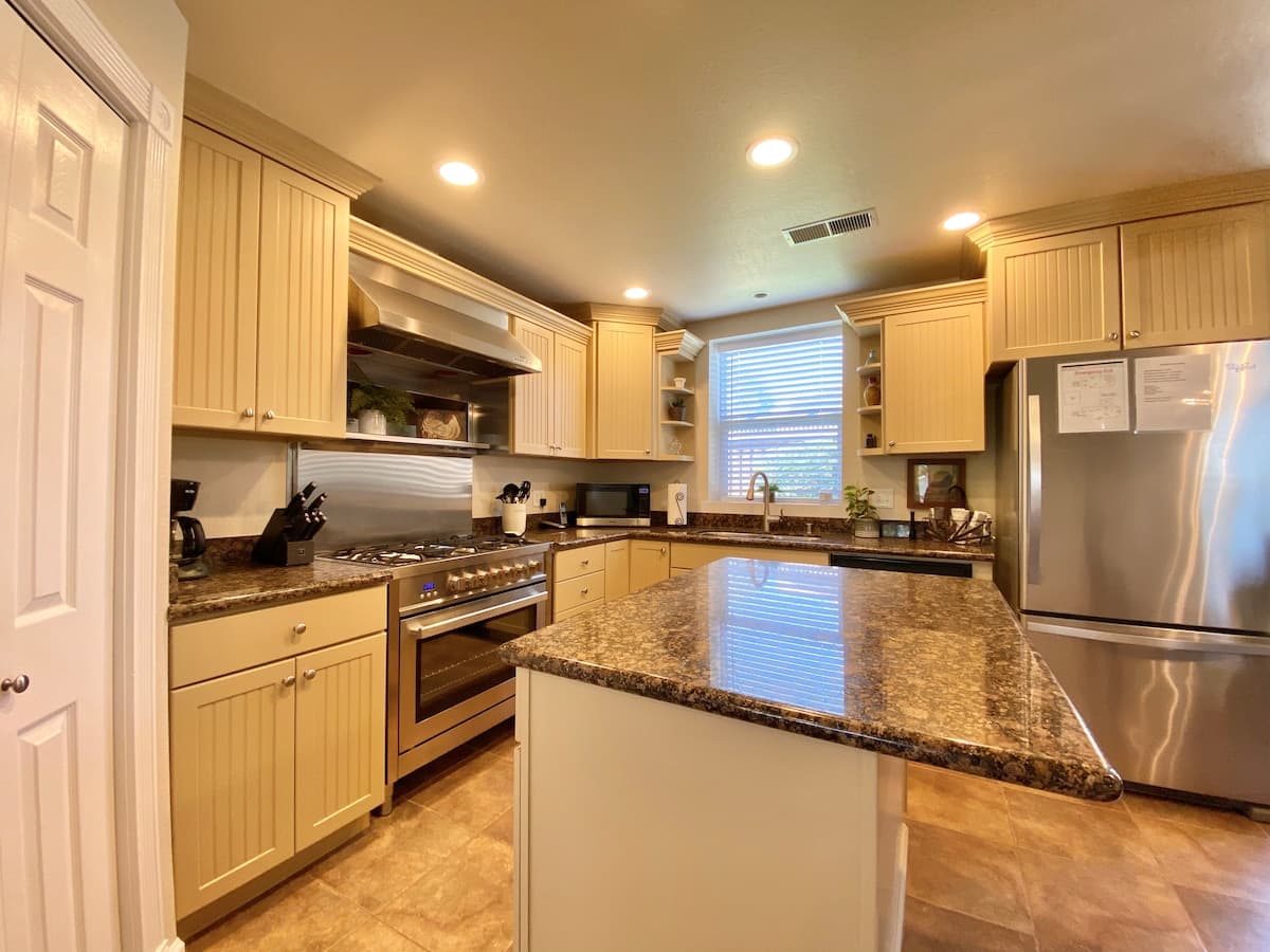Remodeled 4BR Near Downtown Napa & Wineries - Photo 4