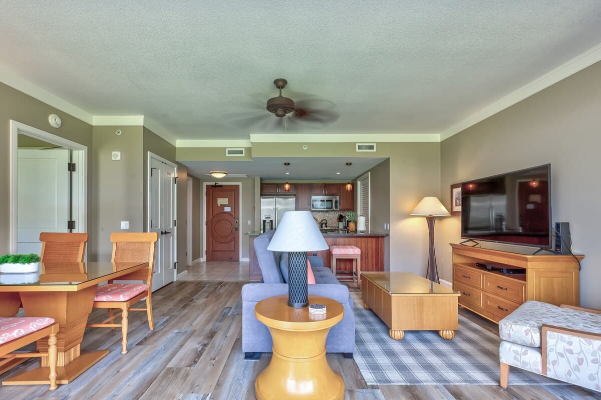 Condo in Lahaina · ★4.75 · 3 bedrooms · 5 beds · 3 baths - Photo 2