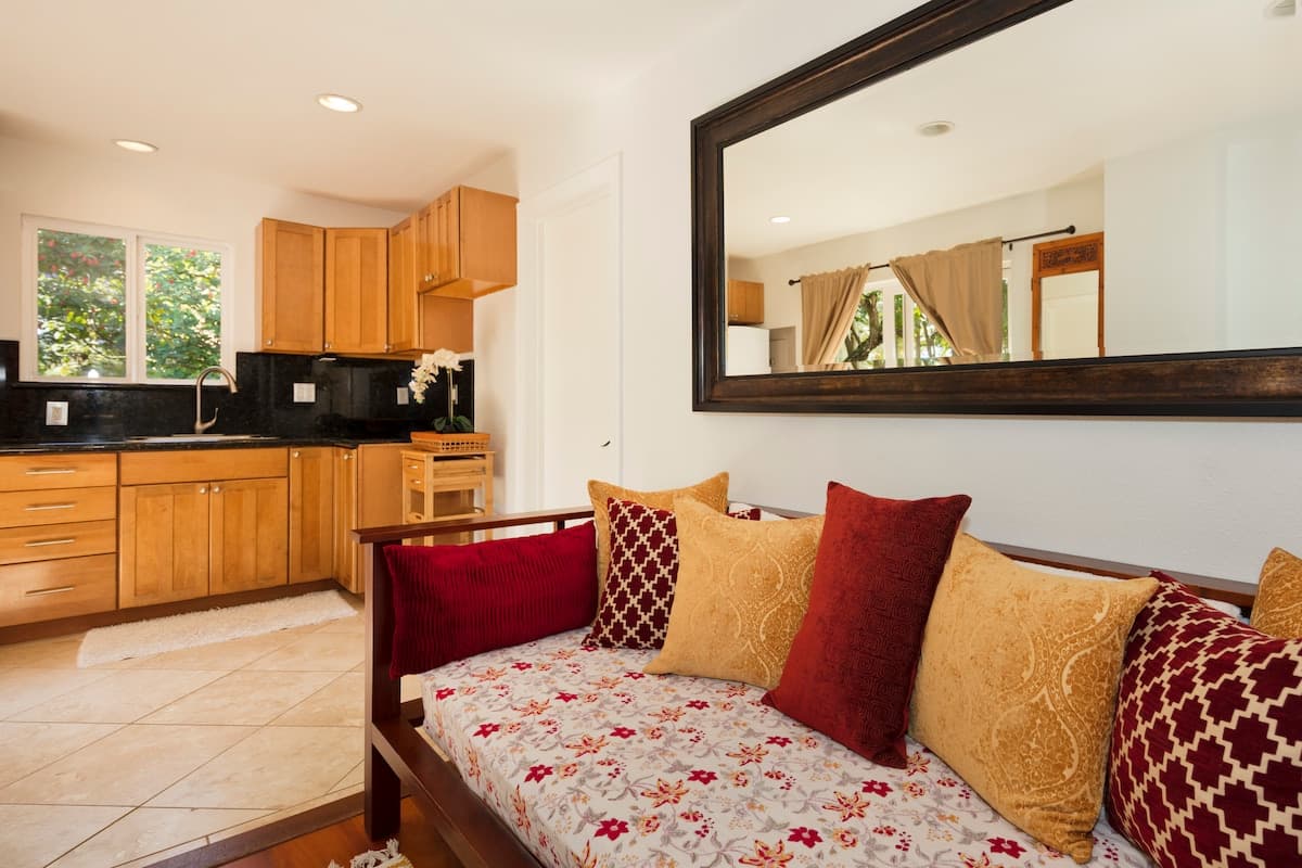 Cabin in Pahoa · ★4.76 · 1 bedroom · 1 bed · 1 private bath - Photo 2