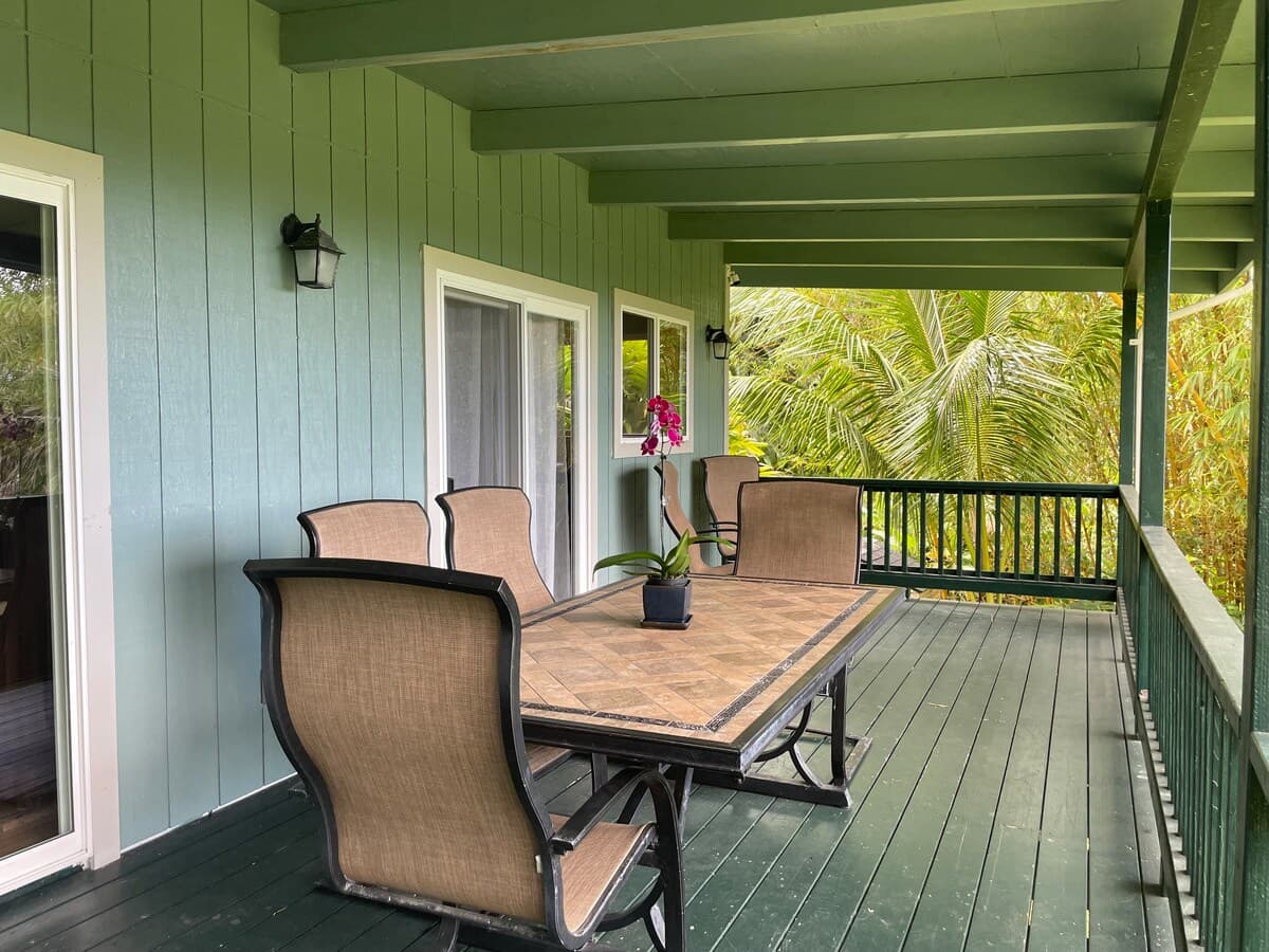 Home in Hana · ★4.88 · 2 bedrooms · 2 beds · 2 baths - Photo 2