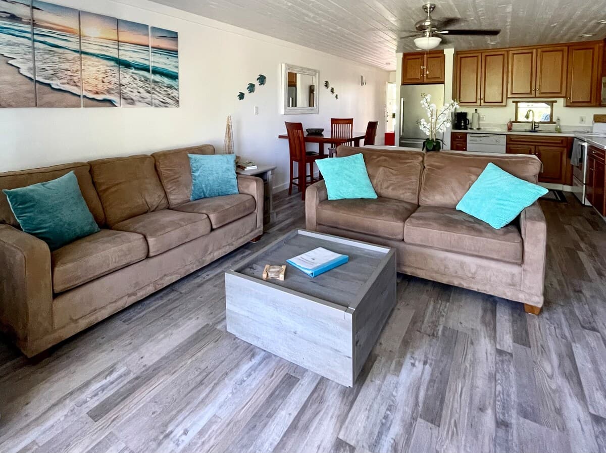 Condo in Kahuku · ★4.9 · 1 bedroom · 2 beds · 1 private bath - Photo 2