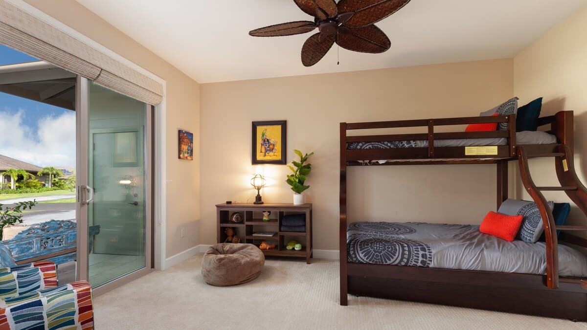 Home in Waimea · ★5.0 · 3 bedrooms · 5 beds · 3 shared baths - Photo 3