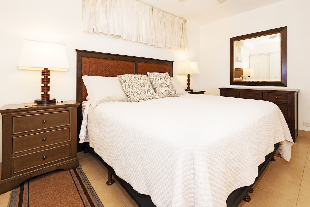 Condo in Kihei · ★4.81 · 1 bedroom · 2 beds · 1 private bath - Photo 2