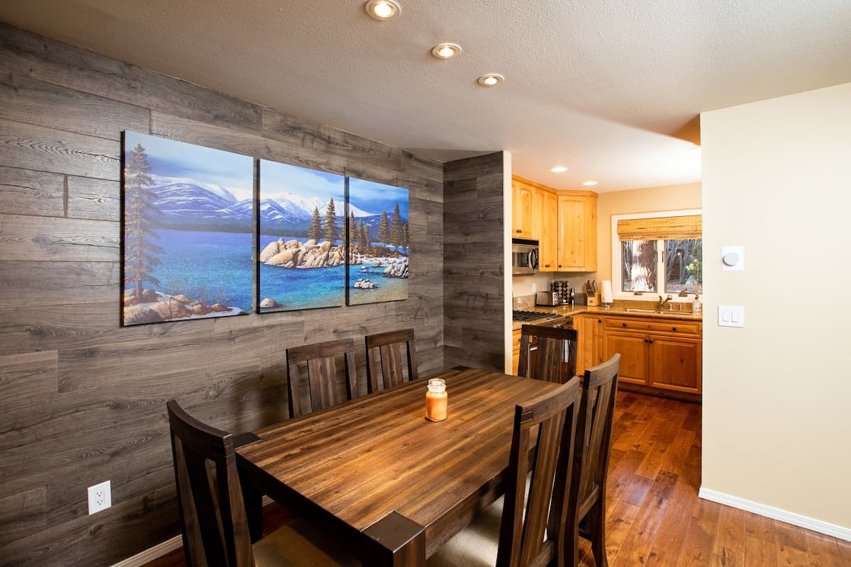 Townhouse in Incline Village · ★4.95 · 2 bedrooms · 2 beds · 2.5 private baths - Photo 1